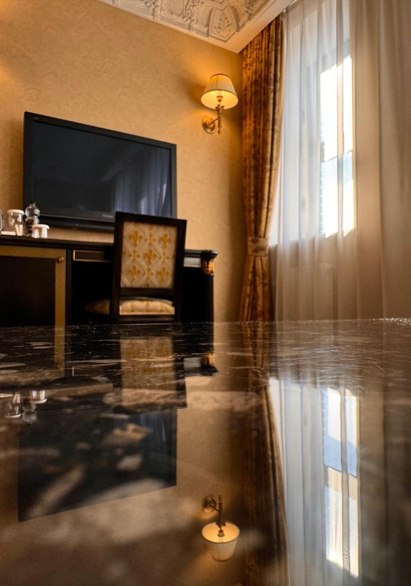 Axelhof Boutique Hotel ドニプロペトロウシク エクステリア 写真