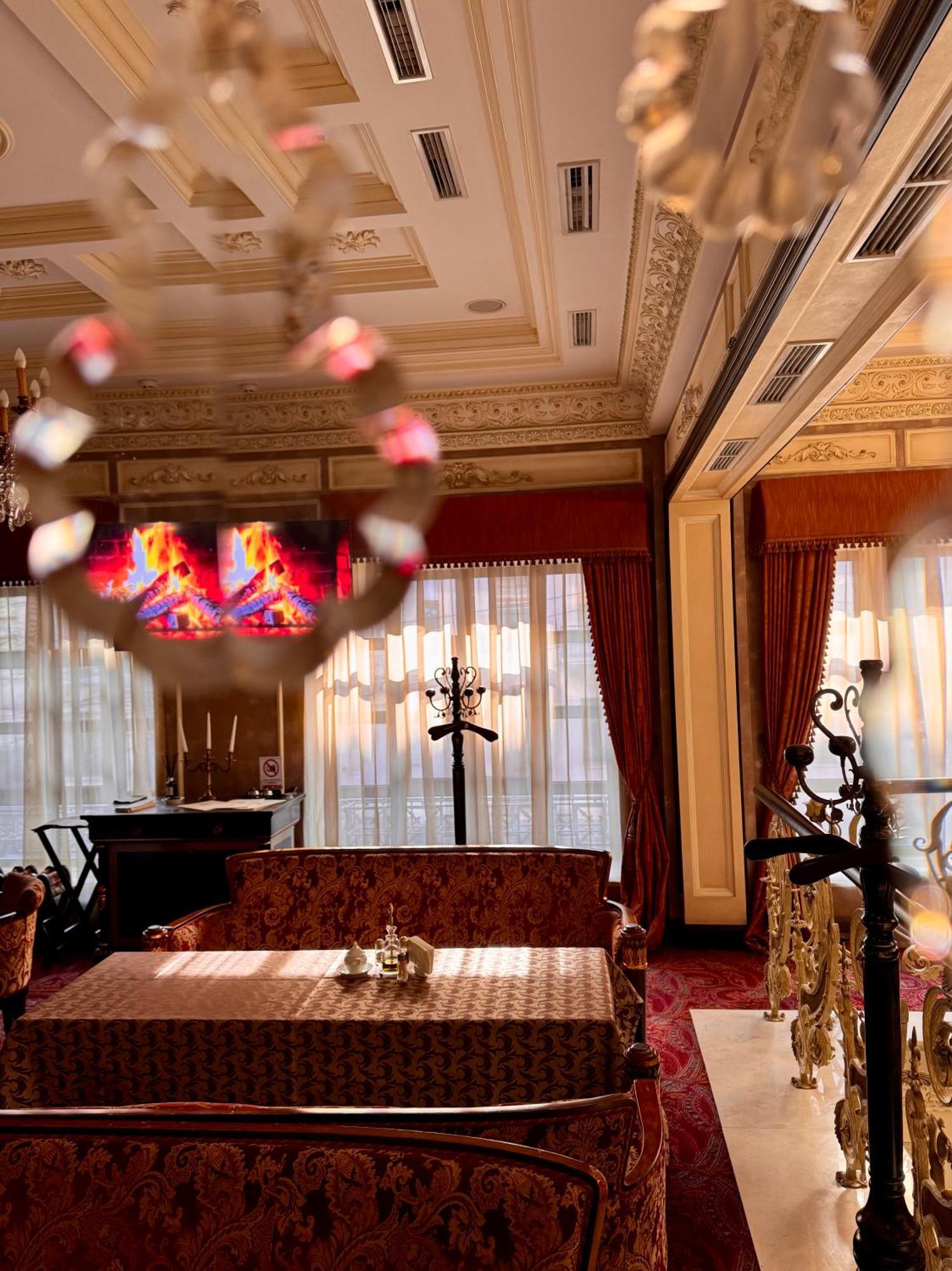 Axelhof Boutique Hotel ドニプロペトロウシク エクステリア 写真