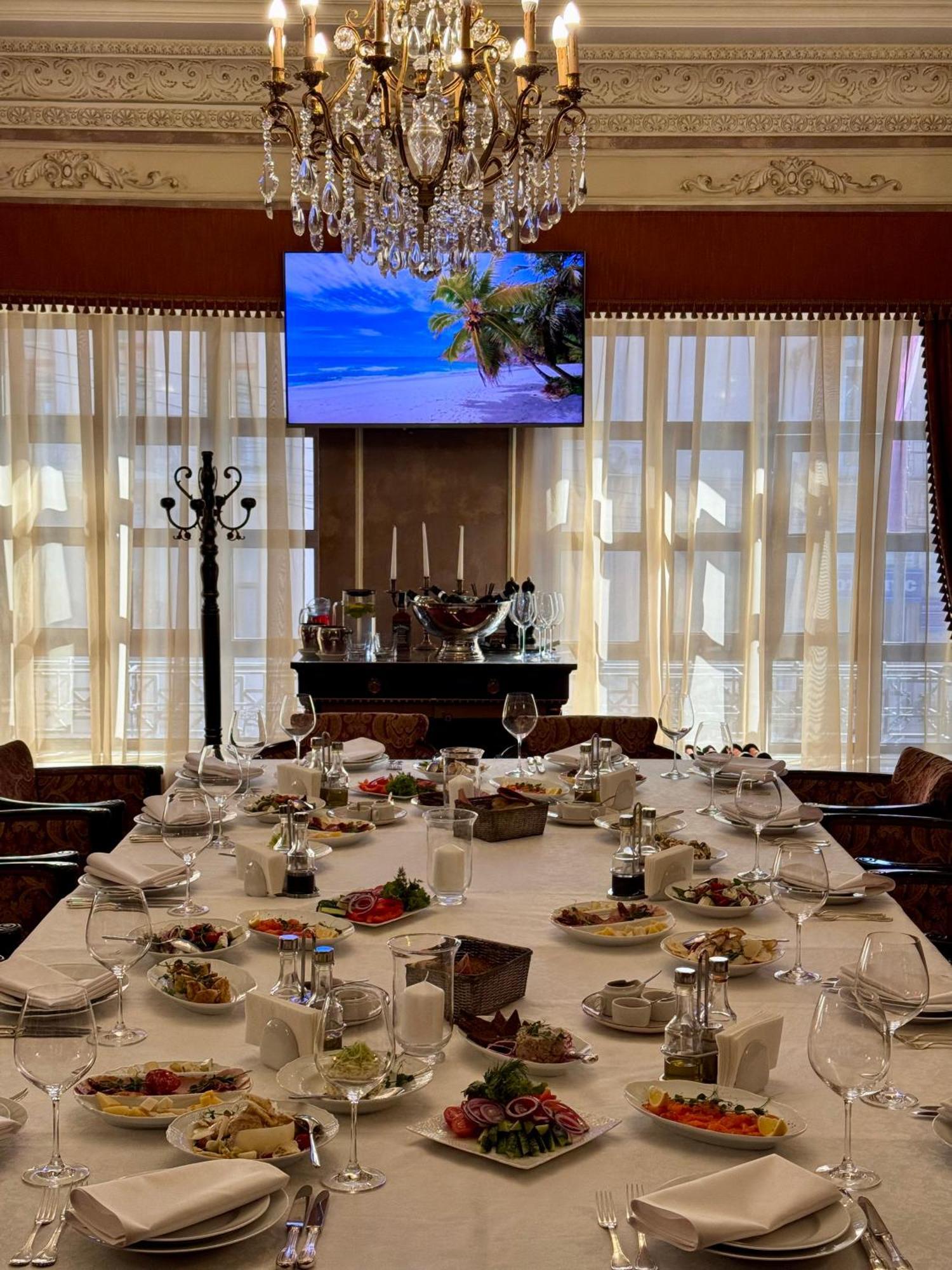Axelhof Boutique Hotel ドニプロペトロウシク エクステリア 写真