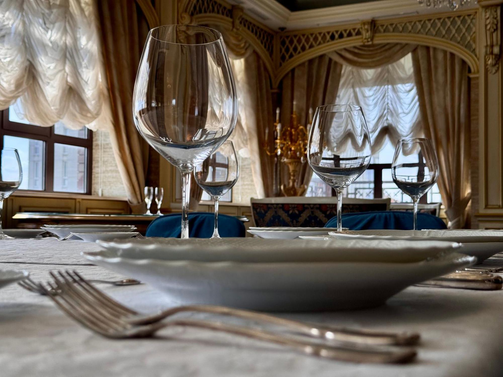 Axelhof Boutique Hotel ドニプロペトロウシク エクステリア 写真